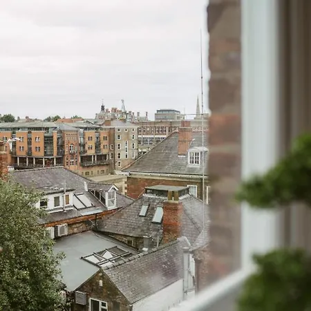 Riverside Apartment *