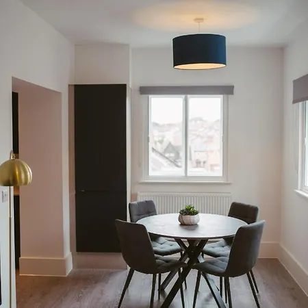 Apartment Riverside York